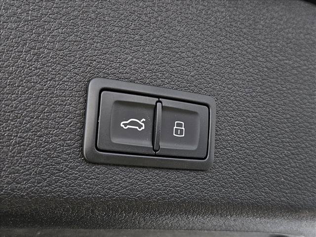 Certified 2024 Audi Q8 e-tron Premium Plus AWD/4WD image 20