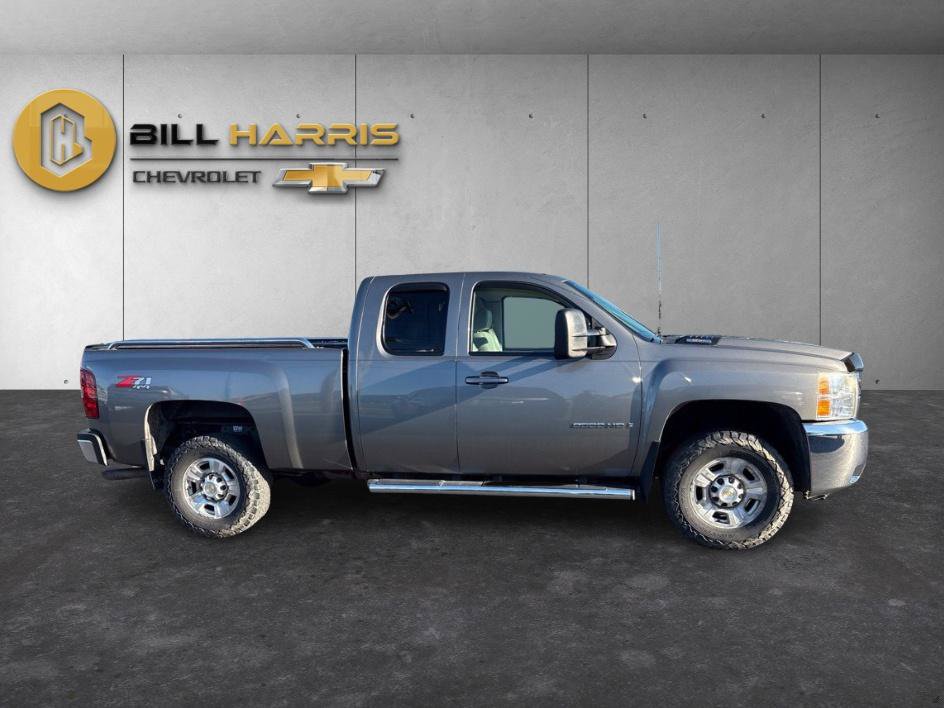 Used 2007 Chevrolet Silverado 2500 LTZ w/ Suspension Package, Off-Road AWD/4WD image 5