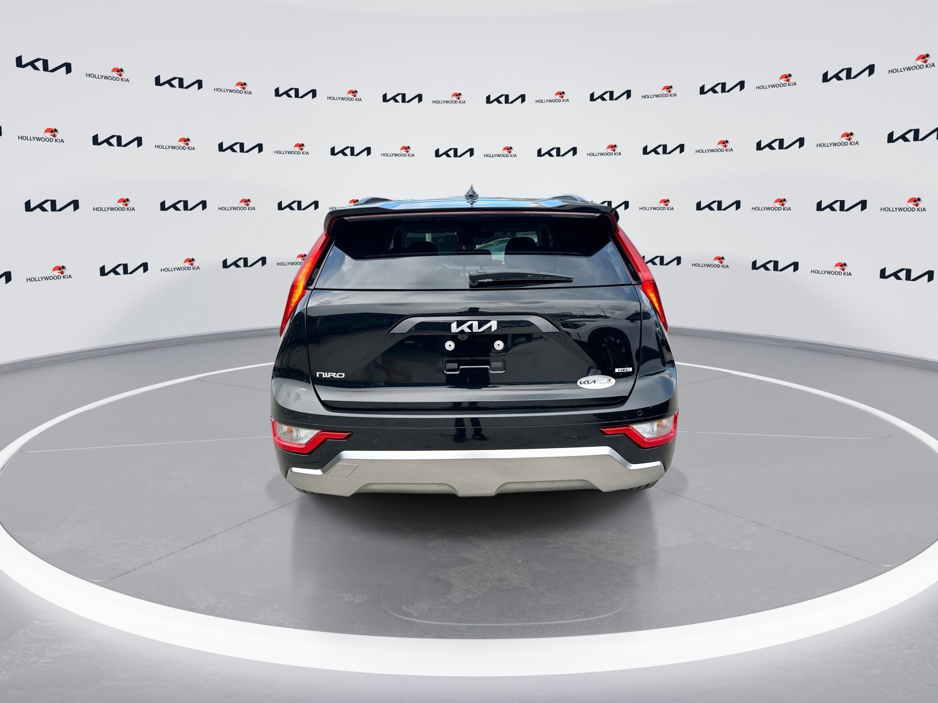 Certified 2025 Kia Niro EX Touring FWD image 7