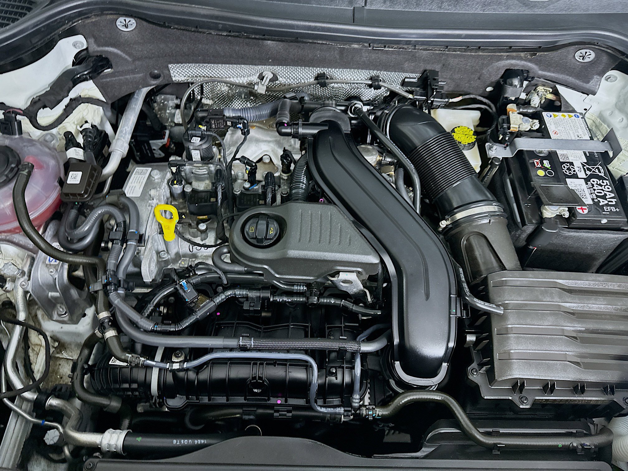 Used 2024 Volkswagen Taos SE image 30