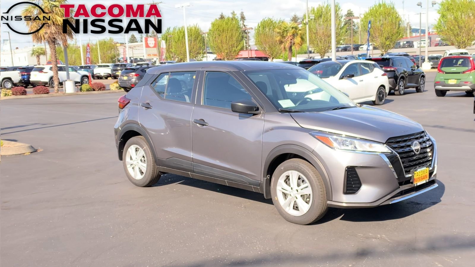 New 2025 Nissan Kicks Play S image 2