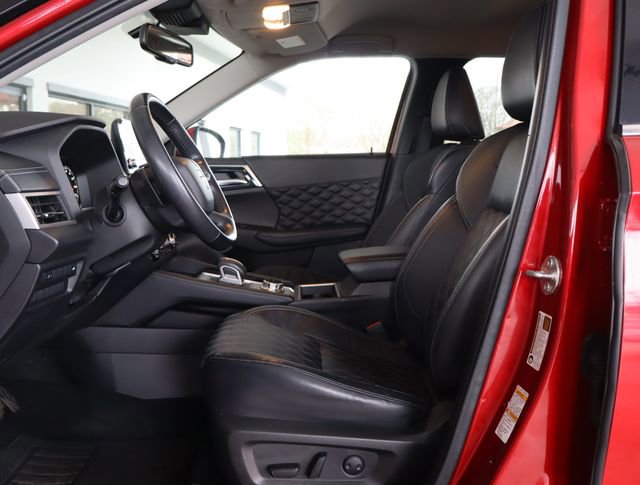 Used 2022 Mitsubishi Outlander SEL image 13