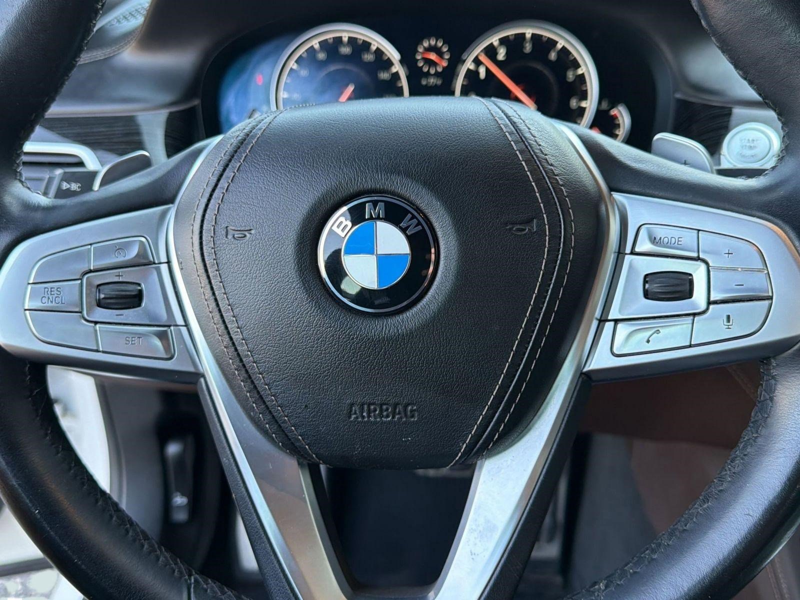 Used 2019 BMW 750i w/ Executive Package RWD image 15