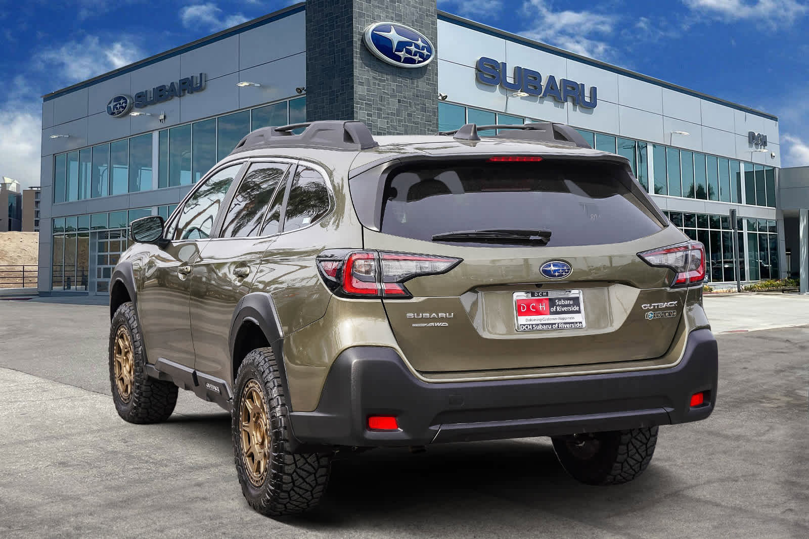 Used 2025 Subaru Outback Premium image 6