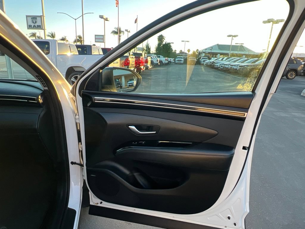 Used 2023 Hyundai Tucson Limited w/ Cargo Package AWD/4WD image 41