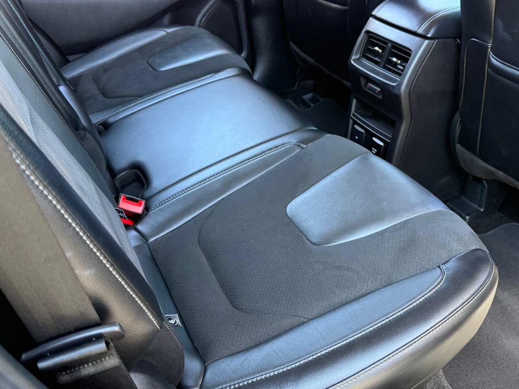 Used 2018 Ford Edge Sport w/ Equipment Group 401A AWD/4WD image 28
