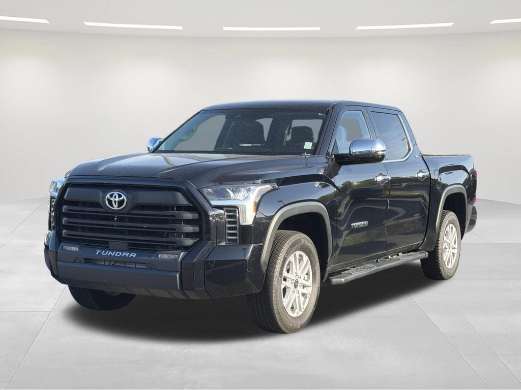 Used 2022 Toyota Tundra SR5 w/ SR5 Convenience Package