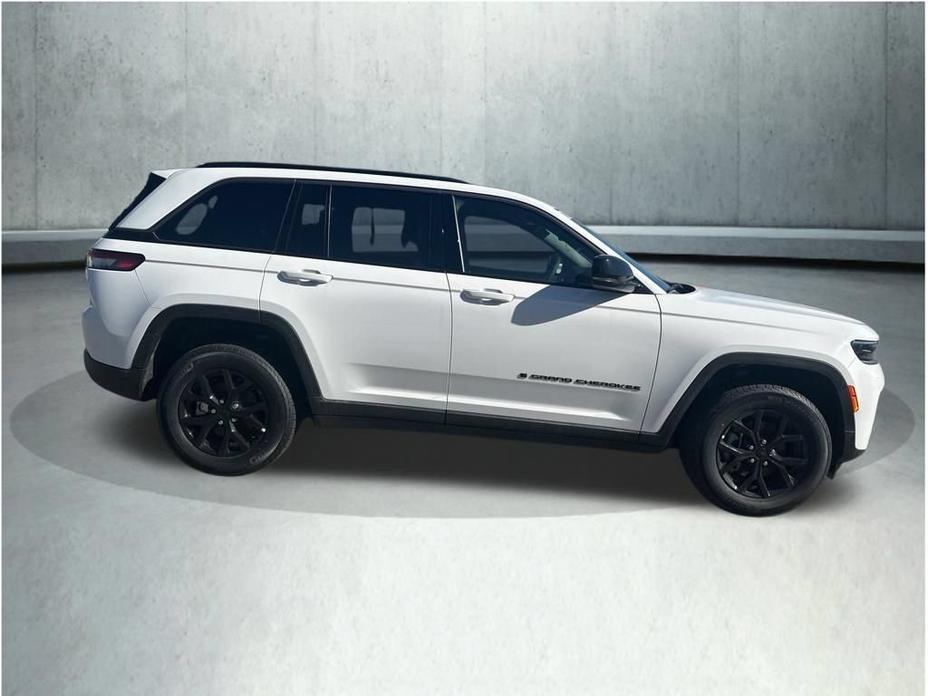 New 2026 Jeep Grand Cherokee Altitude AWD/4WD image 7