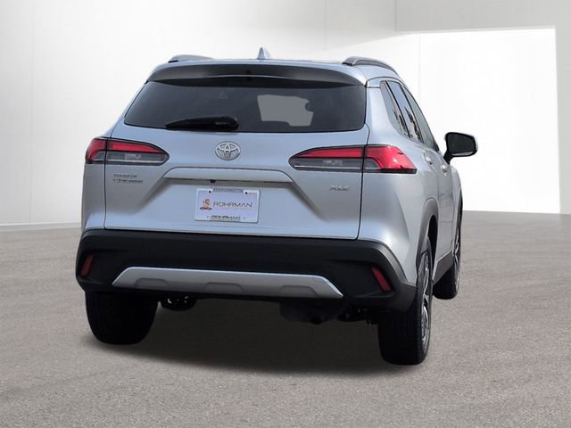 Used 2023 Toyota Corolla Cross XLE image 5