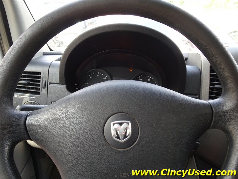 Used 2007 Dodge Sprinter 3500 RWD image 16