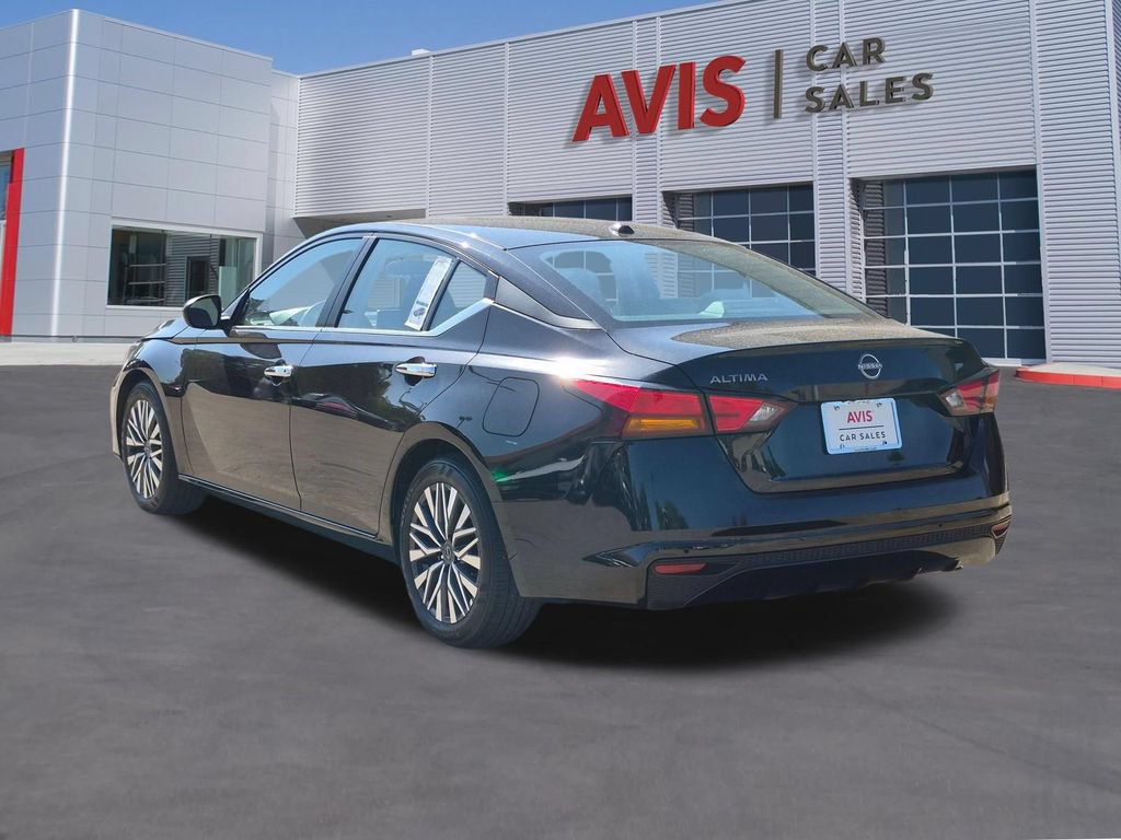 Used 2025 Nissan Altima 2.5 SV FWD image 9