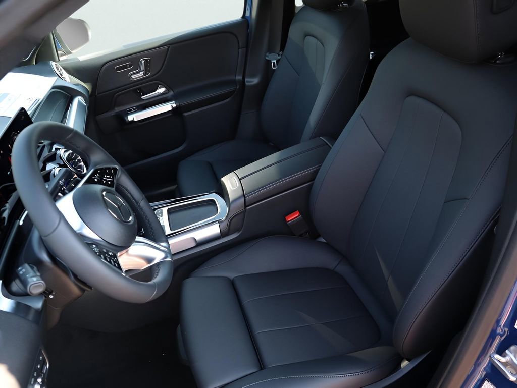 New 2026 Mercedes-Benz GLB 250 4MATIC image 32
