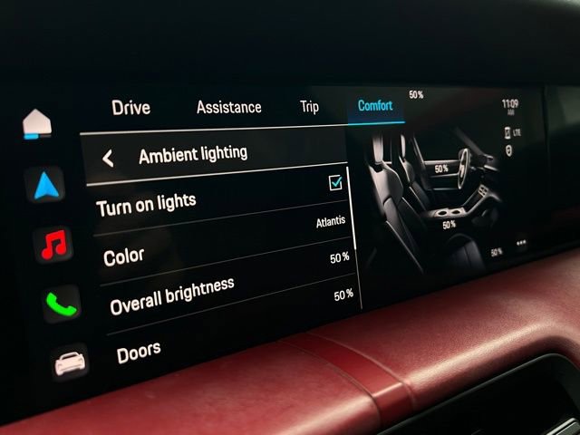 Used 2020 Porsche Taycan 4S image 13