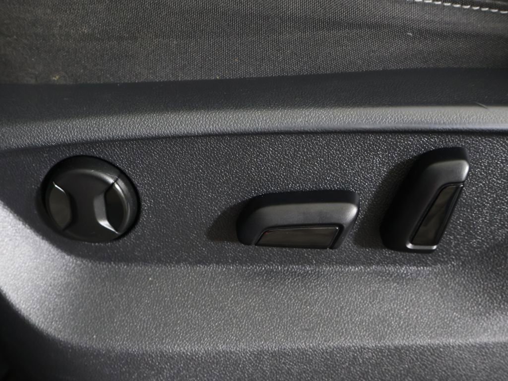 Used 2018 Volkswagen Atlas SE FWD image 32