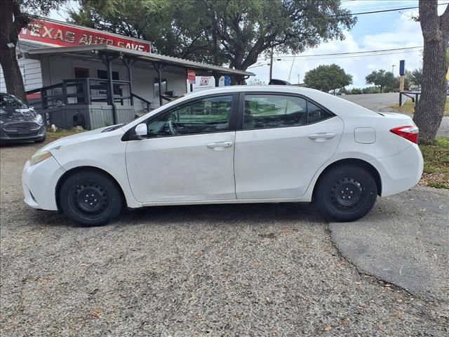 Used 2015 Toyota Corolla LE FWD image 21