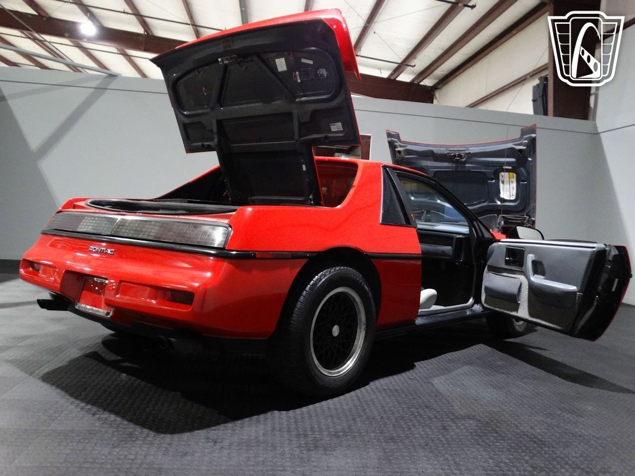 Used 1988 Pontiac Fiero image 35