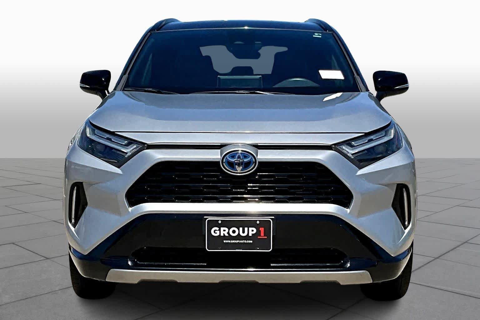 Used 2022 Toyota RAV4 XSE AWD/4WD image 4