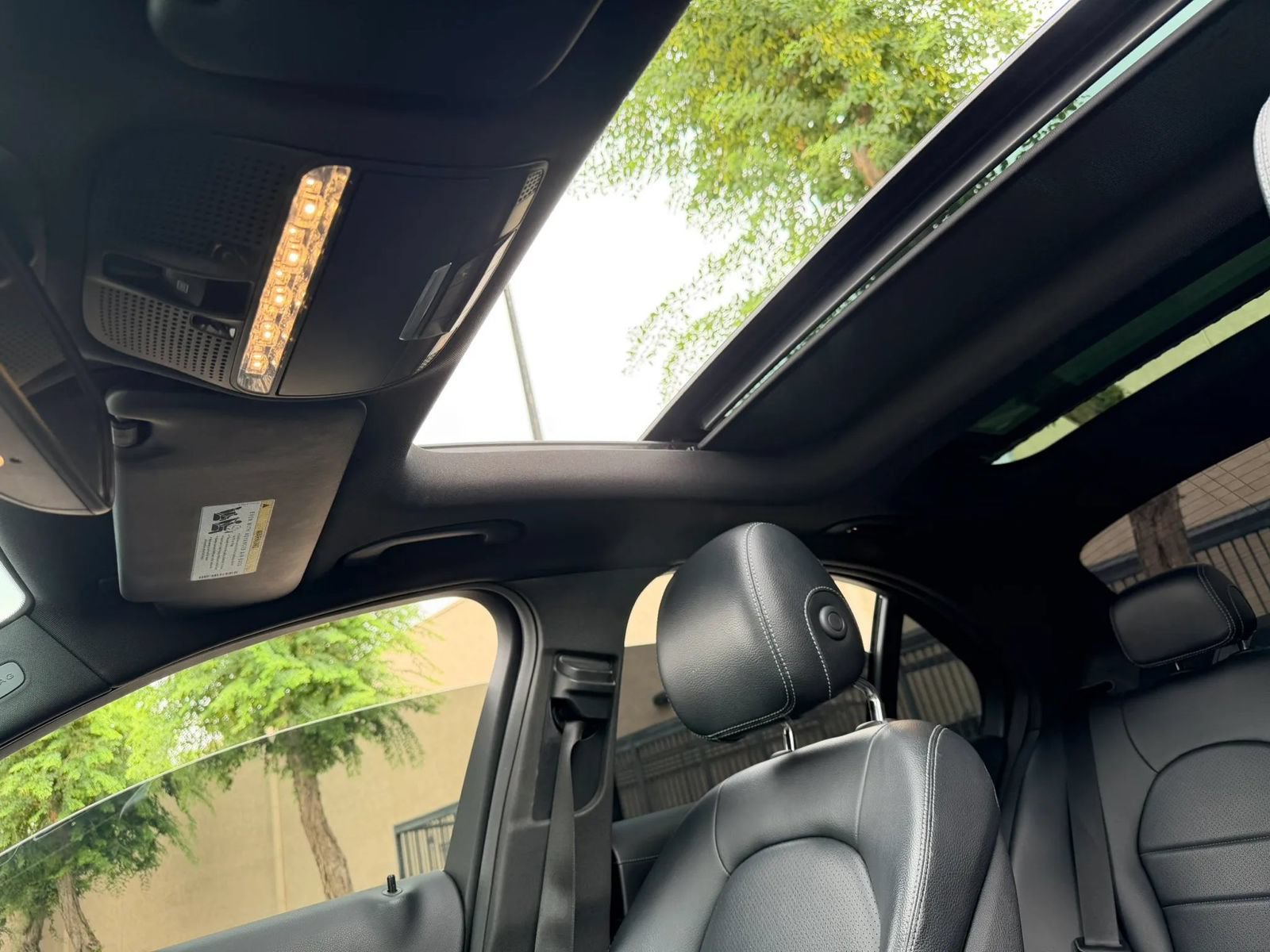 Used 2015 Mercedes-Benz C 300 4MATIC Sedan image 3