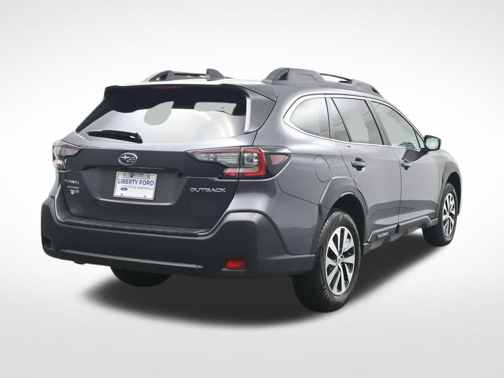 Used 2025 Subaru Outback Premium AWD/4WD image 7