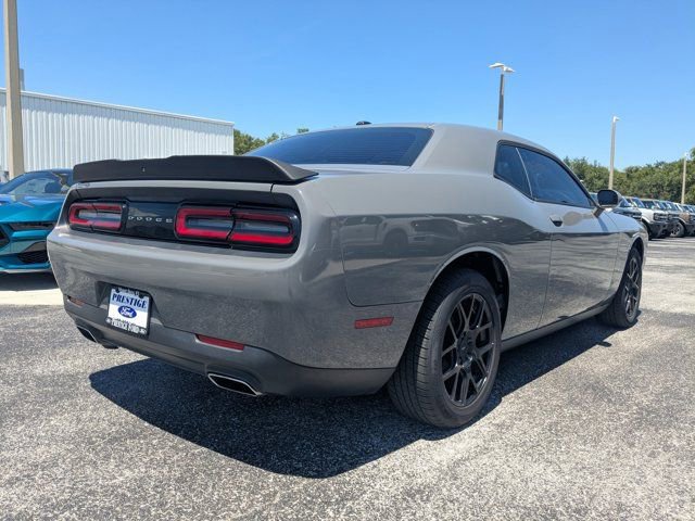 Used 2018 Dodge Challenger SXT RWD image 5
