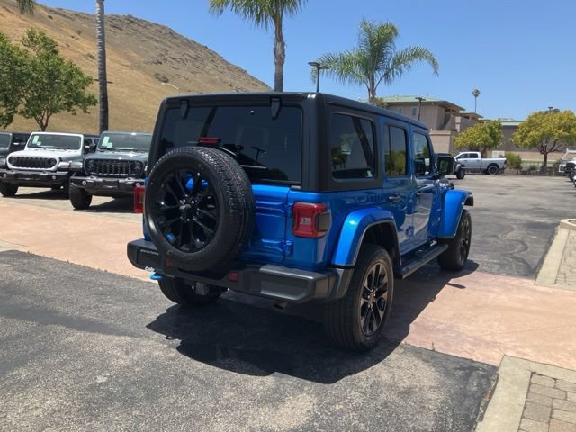 Used 2023 Jeep Wrangler Unlimited Sahara w/ Cold Weather Group AWD/4WD image 8