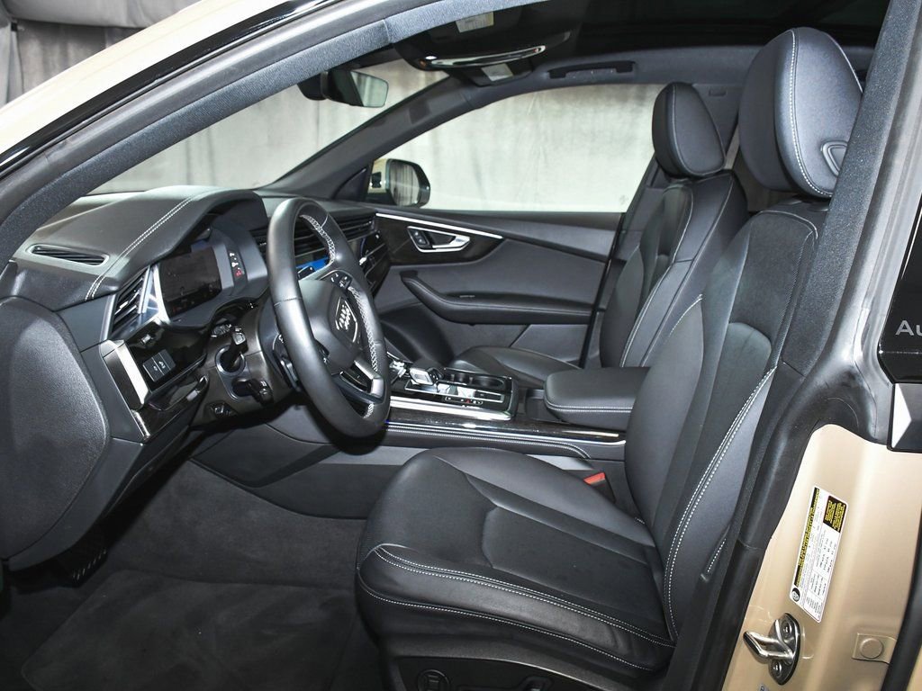 Used 2024 Audi Q8 Premium Plus w/ Premium Plus Package image 70