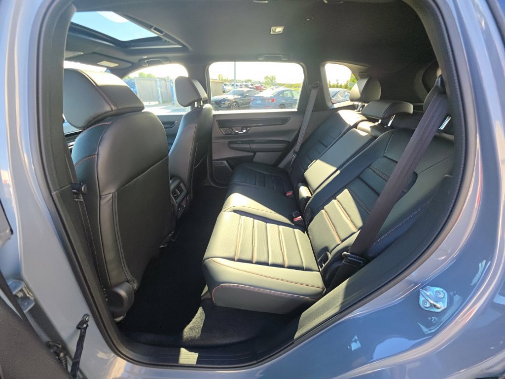 Used 2025 Honda CR-V Sport Touring image 28