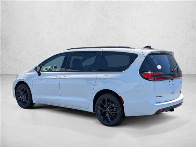 New 2026 Chrysler Pacifica Limited w/ S Appearance Package AWD/4WD image 8