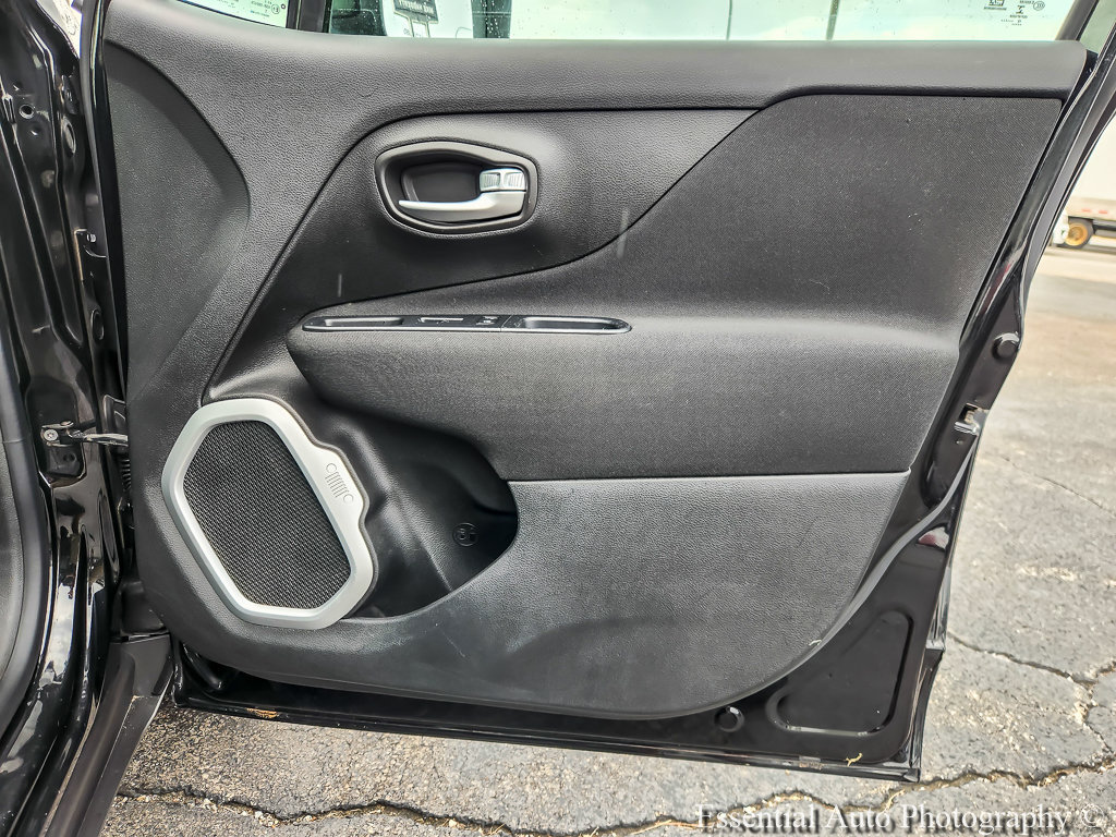 Used 2019 Jeep Renegade Latitude FWD image 19