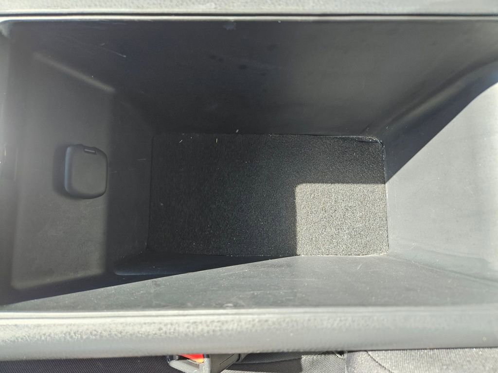 Used 2025 Toyota Camry LE image 29