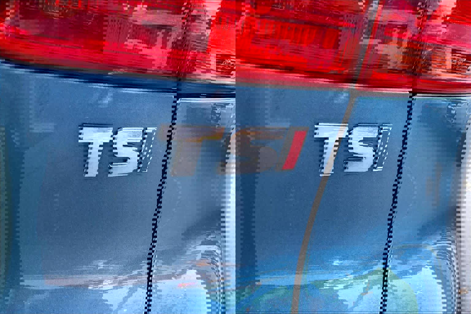 Used 2017 Volkswagen Tiguan Limited image 9