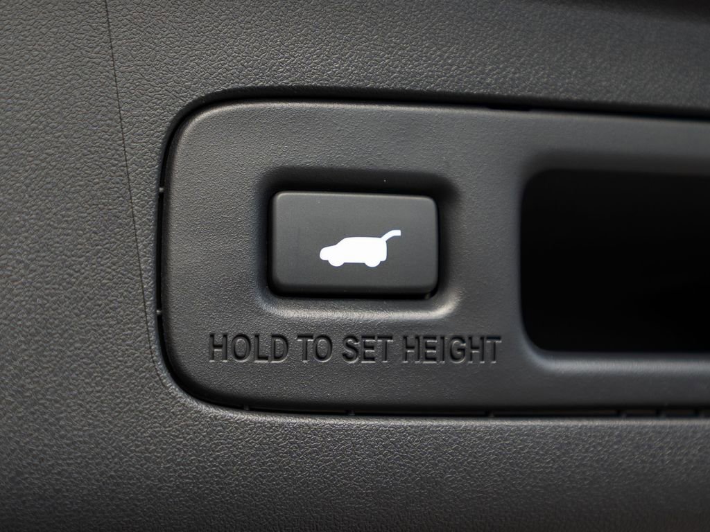 Certified 2025 Acura ADX AWD image 40