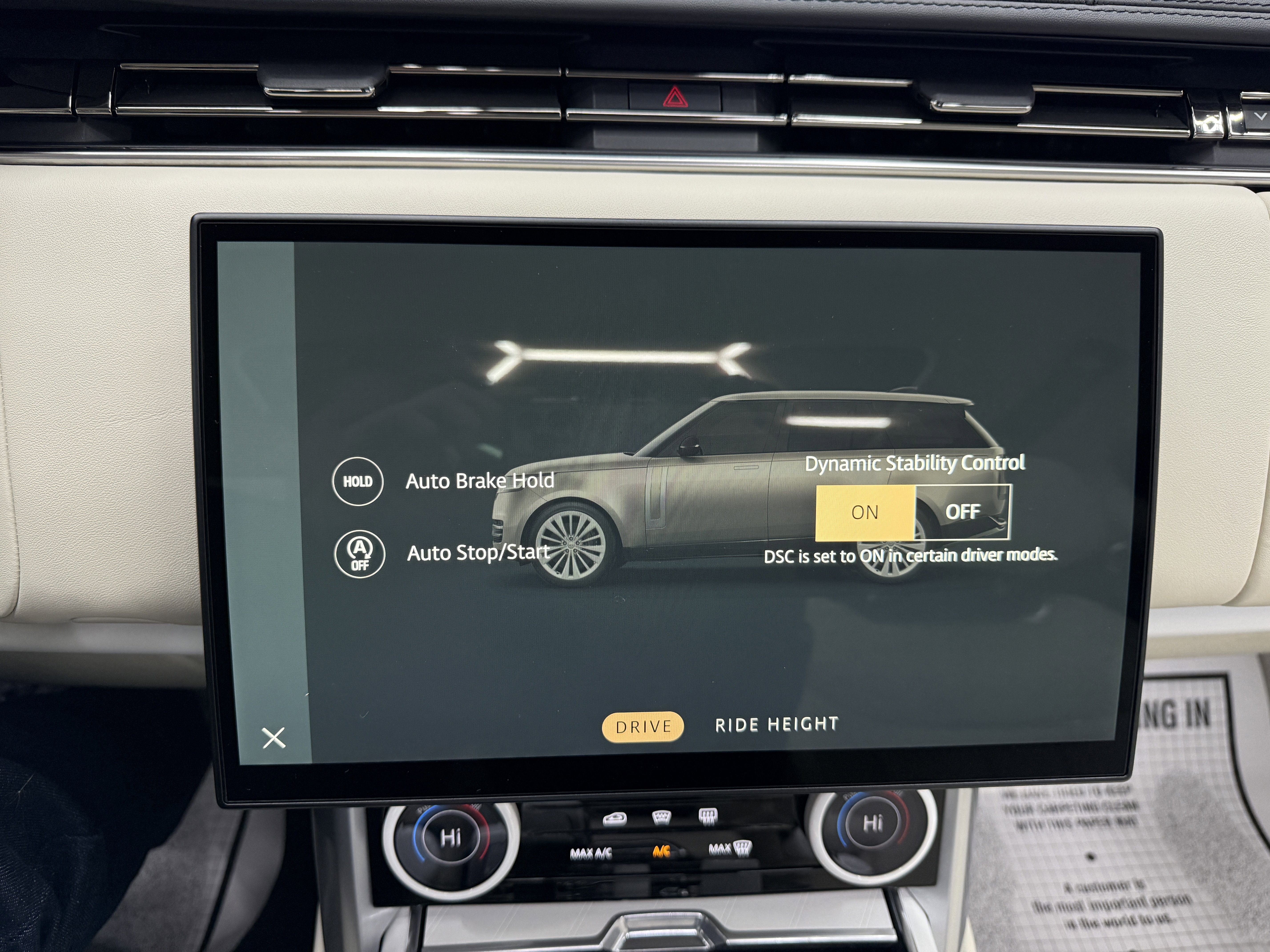 Used 2023 Land Rover Range Rover SV image 25