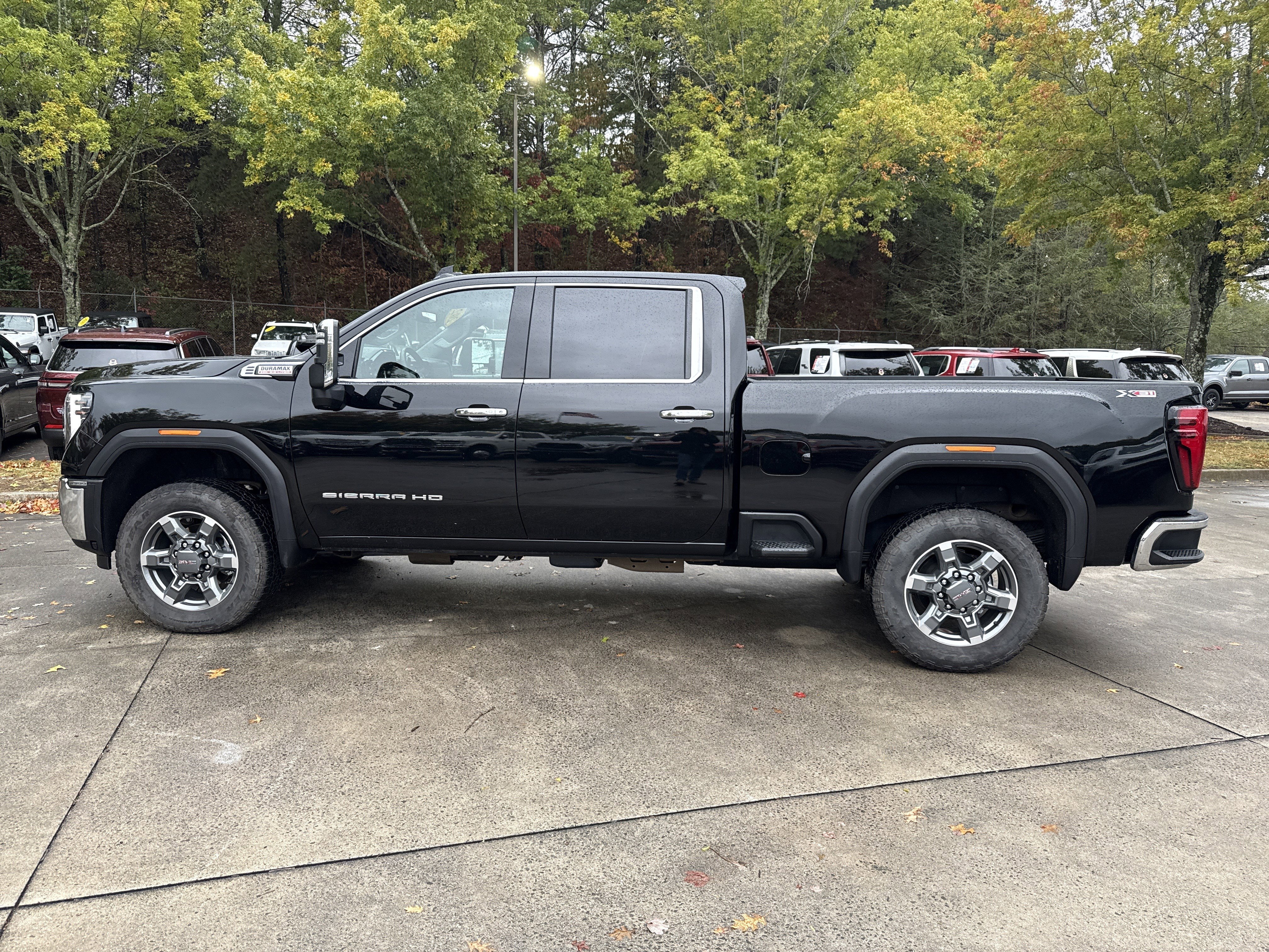 Used 2025 GMC Sierra 2500 SLT image 4