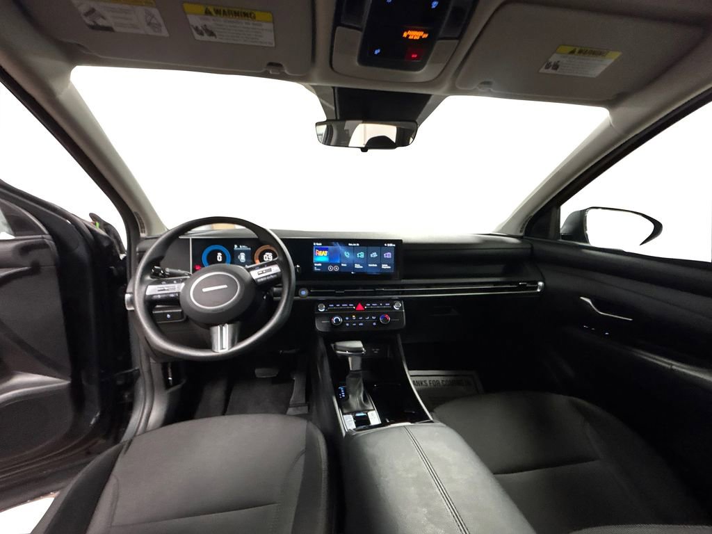Certified 2025 Hyundai Tucson SE image 17