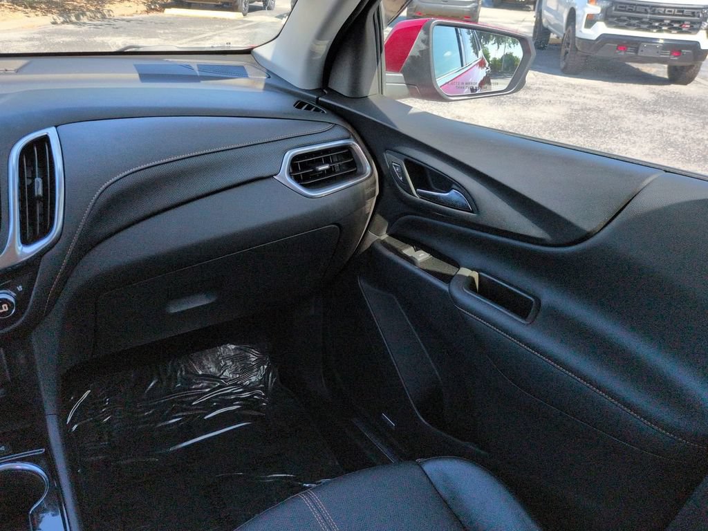 Used 2024 Chevrolet Equinox Premier FWD image 17