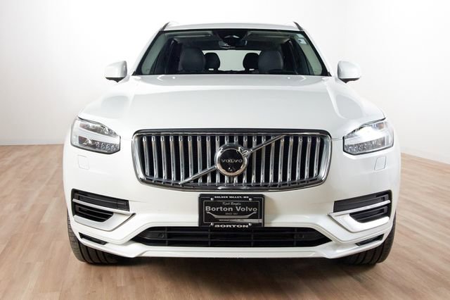 Used 2025 Volvo XC90 T8 Ultra w/ Lounge Package AWD/4WD image 2