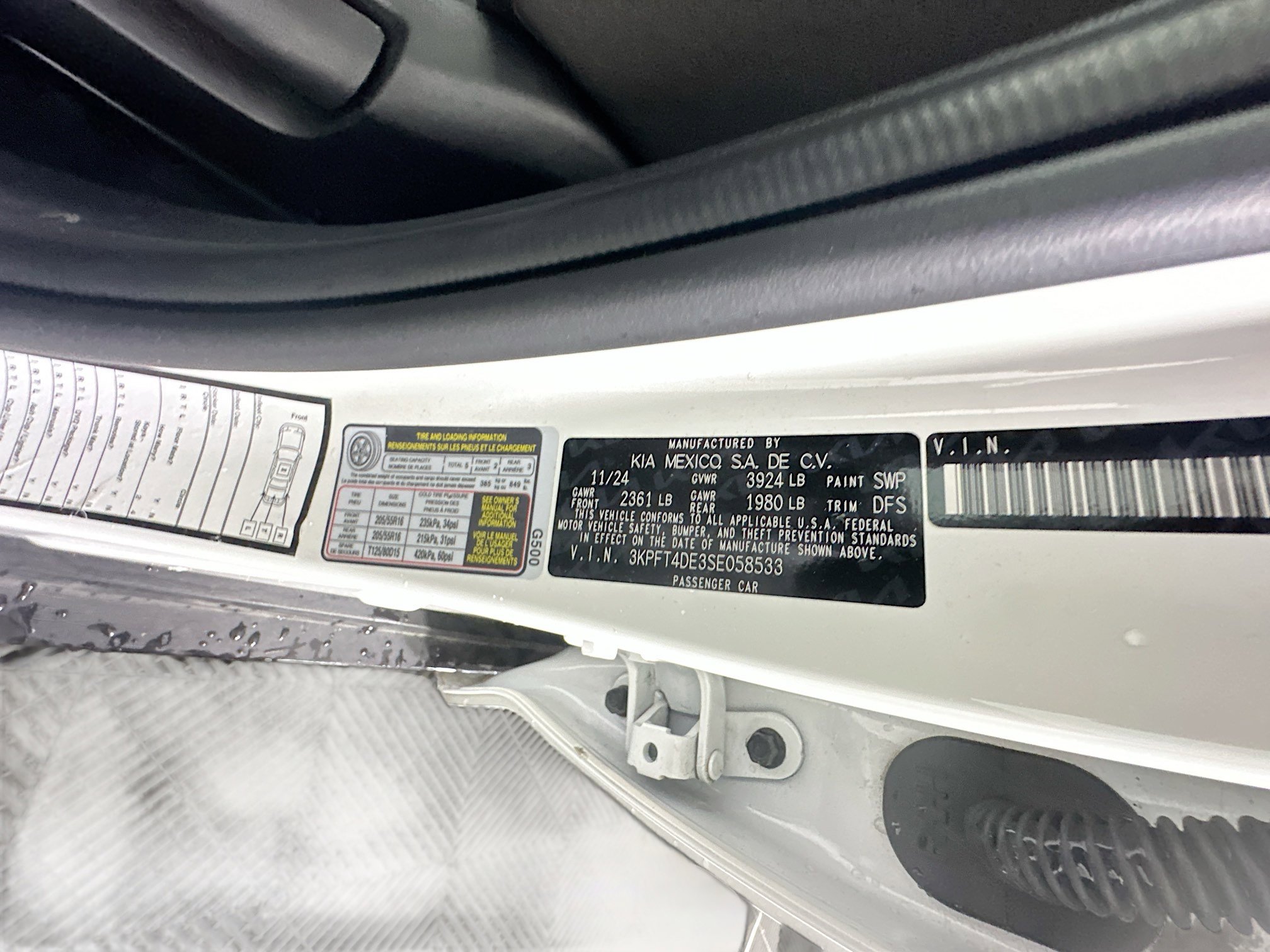 Used 2025 Kia K4 LXS image 12