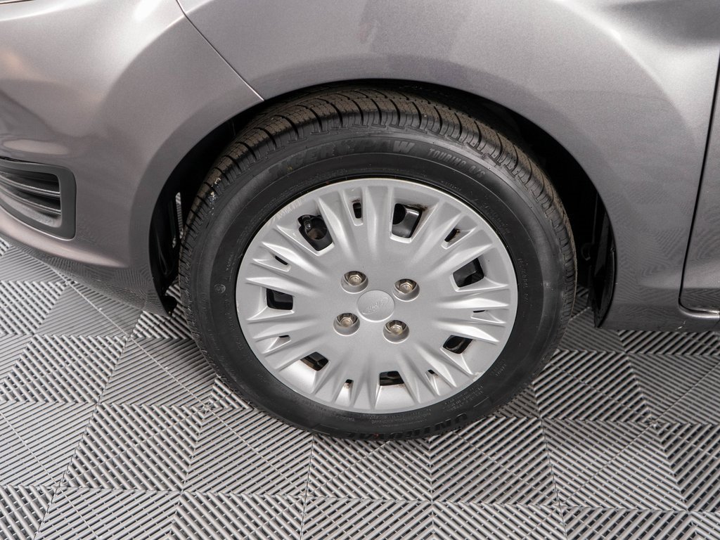 Used 2014 Ford Fiesta SE w/ SE Fuel Economy Package image 23