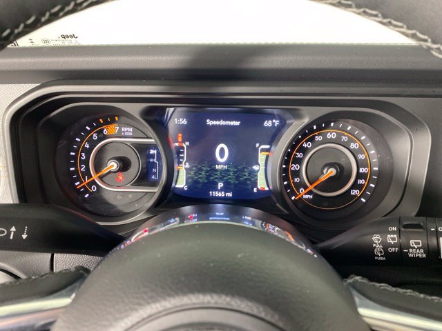 Used 2026 Jeep Wrangler Unlimited Sahara AWD/4WD image 23