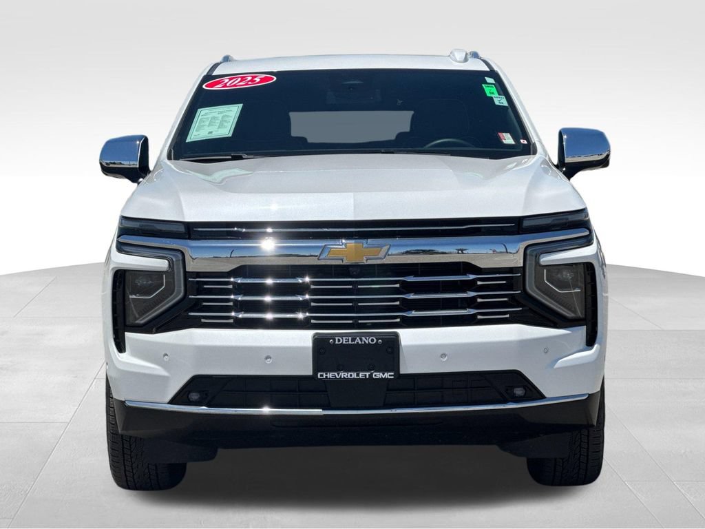 Used 2025 Chevrolet Suburban Premier RWD image 8