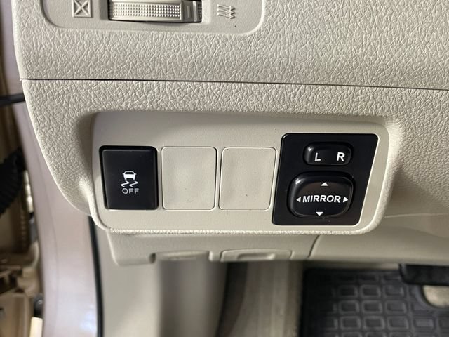 Used 2012 Toyota Corolla LE FWD image 14