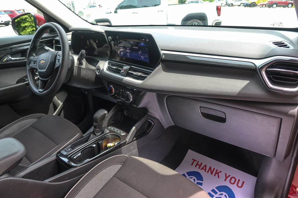 Used 2024 Chevrolet TrailBlazer LT AWD/4WD image 18