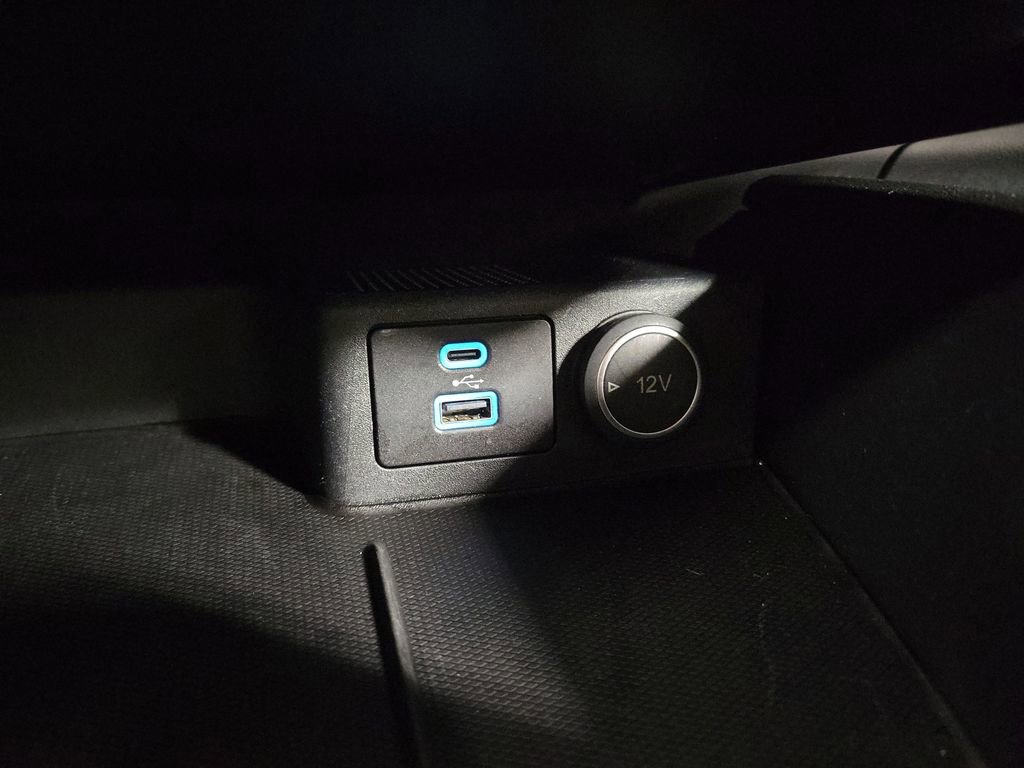 Used 2021 Ford Escape SE w/ Convenience Package image 17