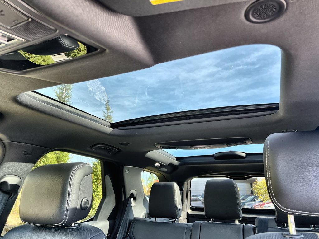 Certified 2024 Land Rover Discovery Dynamic SE AWD/4WD image 19