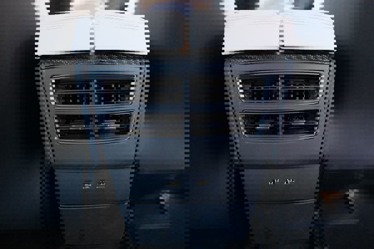 Used 2018 Tesla Model S 75D image 30