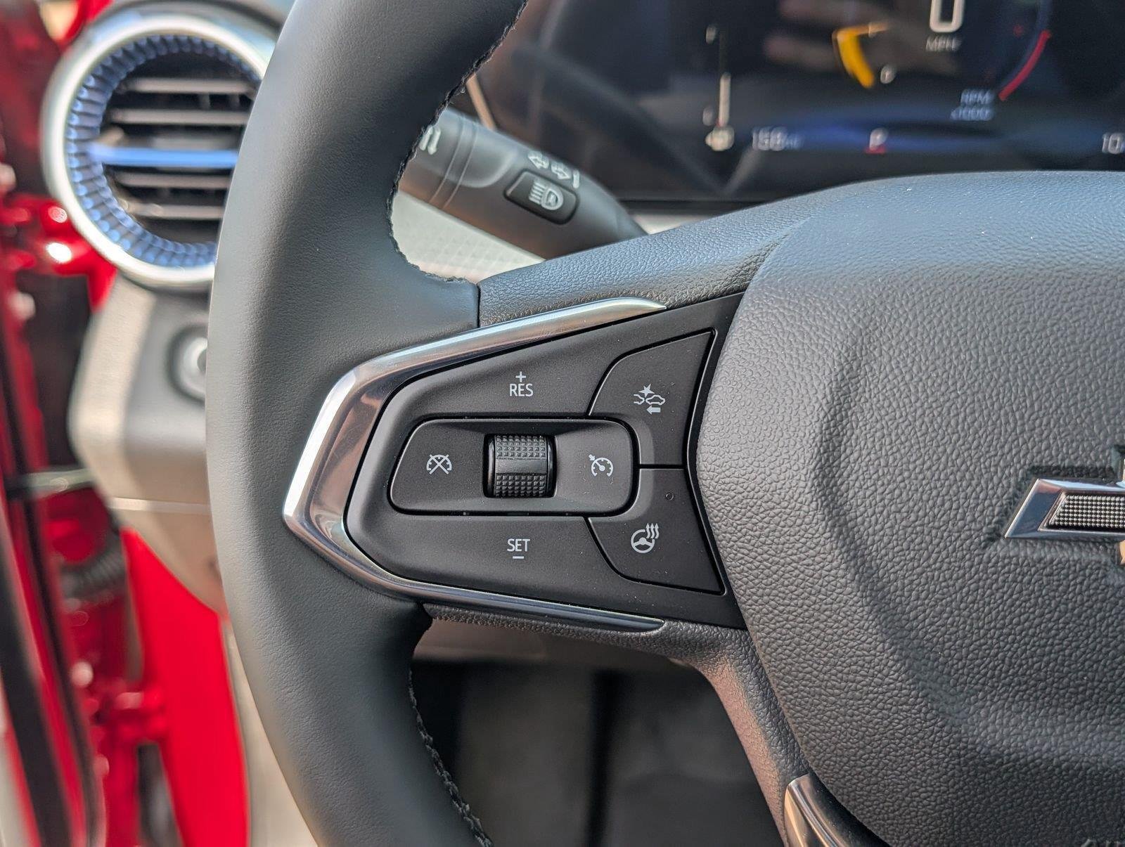New 2026 Chevrolet Trax LT w/ Sunroof Package FWD image 13