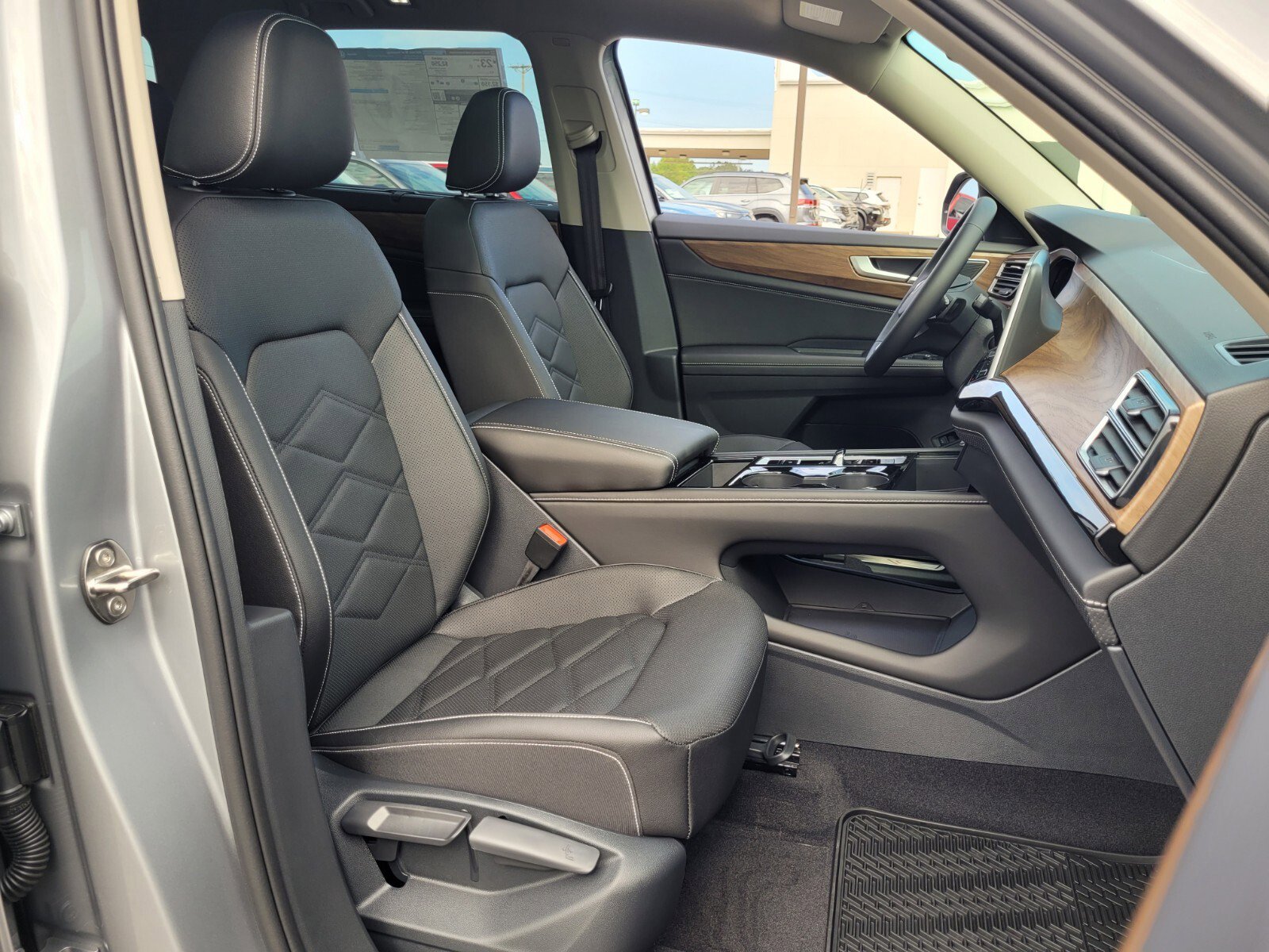 New 2026 Volkswagen Atlas SE image 10