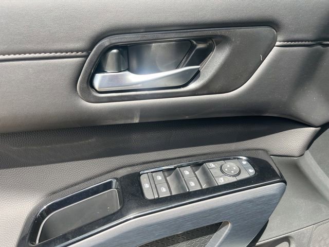 New 2026 Nissan Pathfinder SL FWD image 11