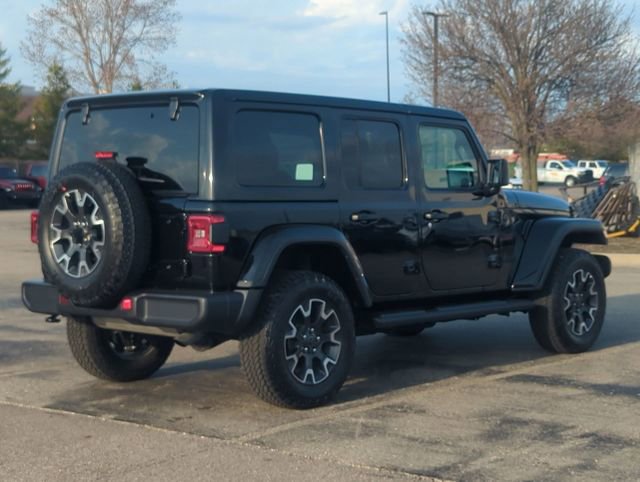 Used 2025 Jeep Wrangler Sahara image 3
